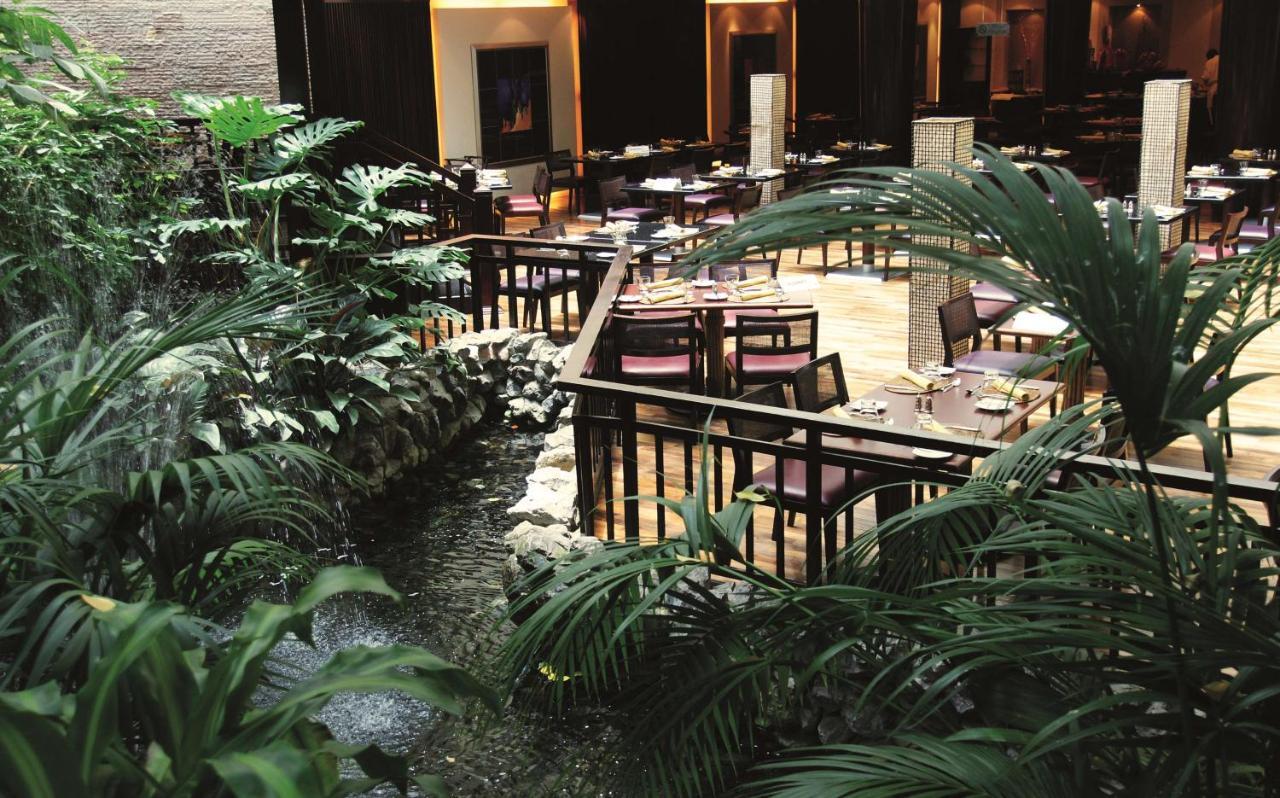 Radisson Blu Resort, Sharjah Restaurant photo